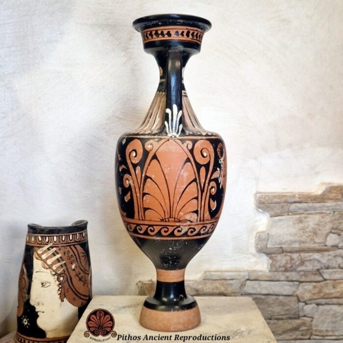 Anfora apula a figure rosse - immagine 4