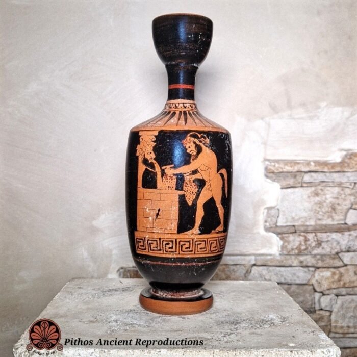 Lekythos attica a figure rosse satiro