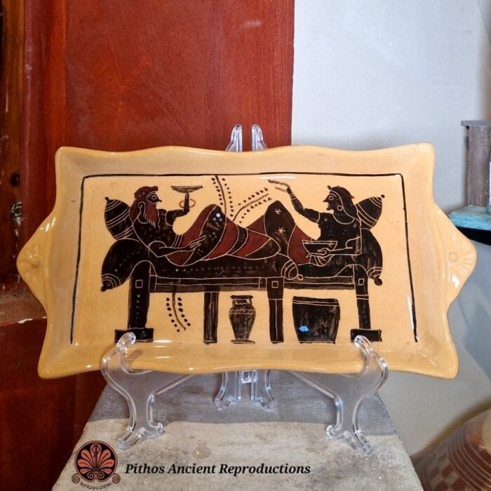 Vassoio ceramica smaltata decorazioni antiche