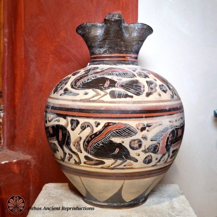 Oinochoe trilobata etrusca corinzia figure nere