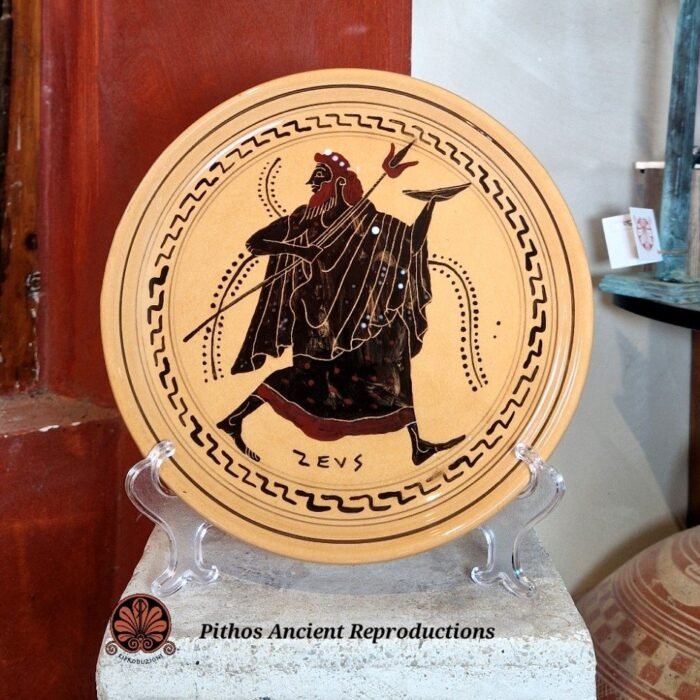 Piatto piano ceramica smaltata con decorazioni antiche