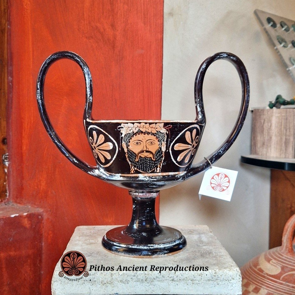 Kantharos attico satiro figure rosse