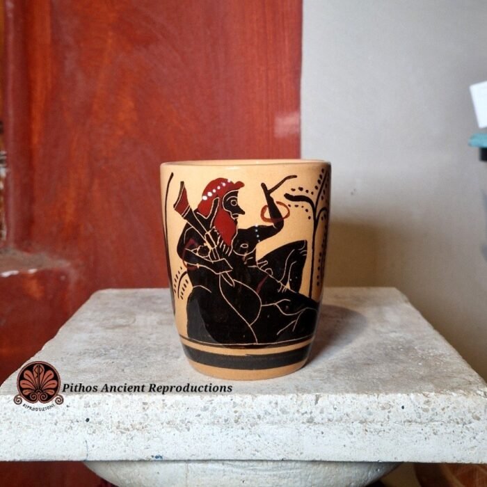 Bicchiere ceramica smaltata decorazioni antiche