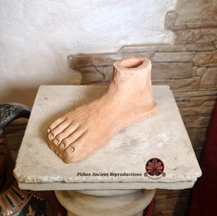 Ex voto piede in terracotta - immagine 2