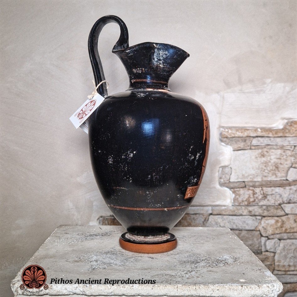 Oinochoe attica trilobata figure rosse Dioniso - immagine 2