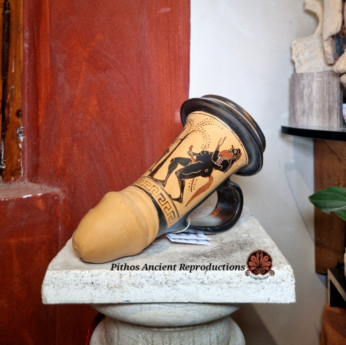 Rhyton a forma fallica figure nere - Image 2