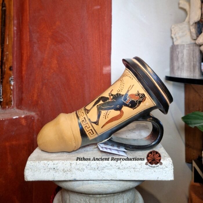Rhyton a forma fallica figure nere