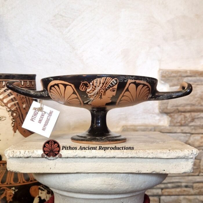 Vaso Kylix satiro/donna a figure rosse - immagine 2
