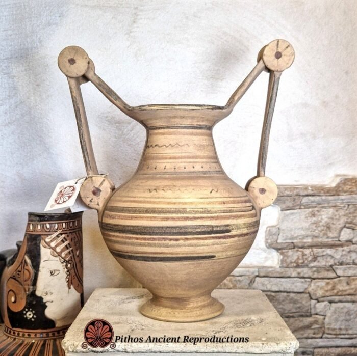 Vaso Trozzella Messapica a figure nere
