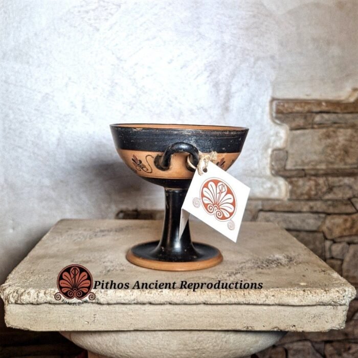 Kylix miniaturistica figure nere piccoli maestri - immagine 2