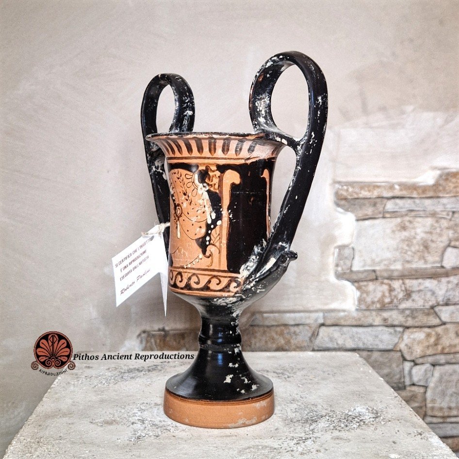 Kantharos apulo figure rosse civetta/donna - immagine 3