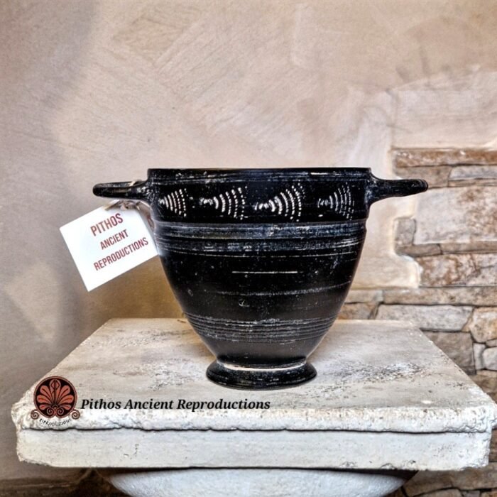 Skyphos bucchero graffito