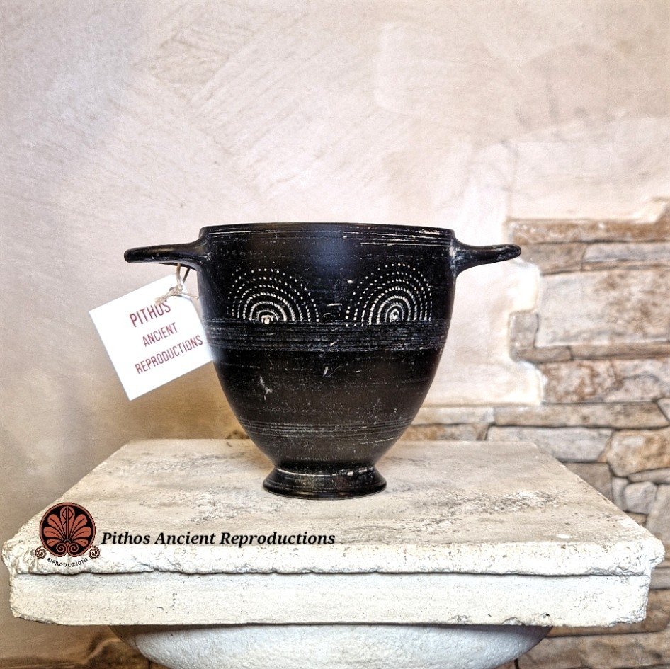 Skyphos bucchero graffito