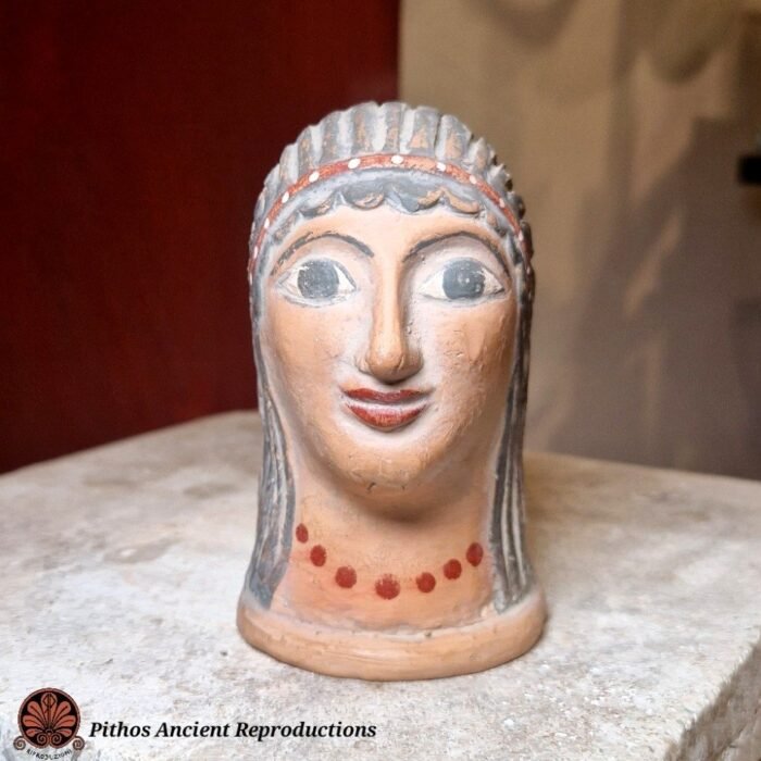 Statua miniaturistica volto donna etrusca in terracotta