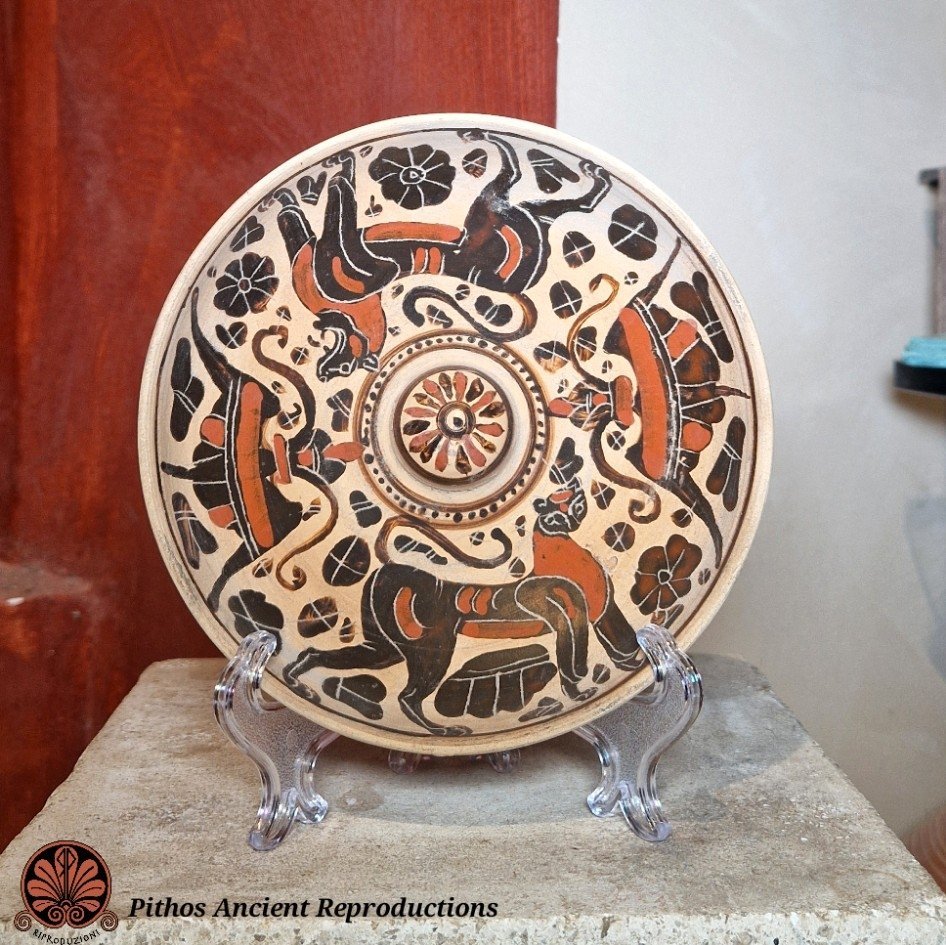 Patera corinzia animali figure nere