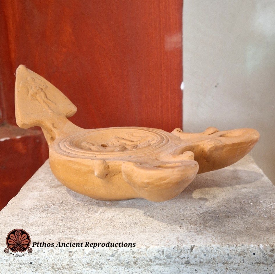 Lucerna scena erotica terracotta - immagine 2