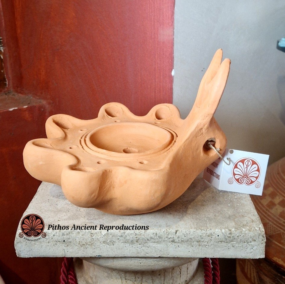 Lucerna falce lunare terracotta - immagine 3