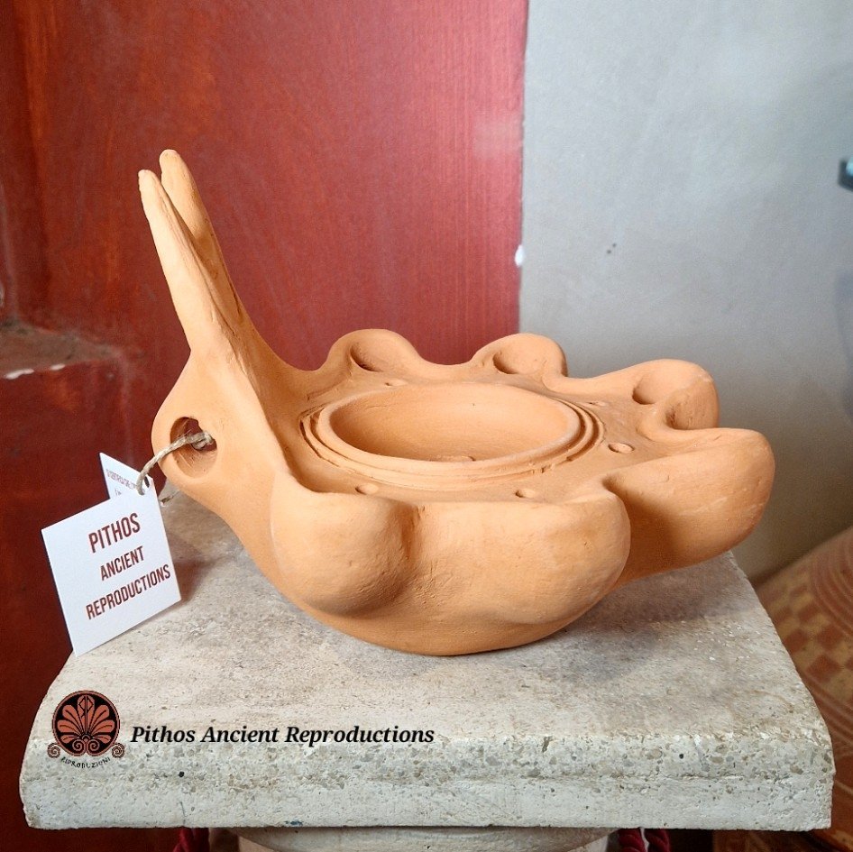 Lucerna falce lunare terracotta - immagine 4