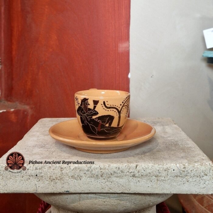 Tazzina caffè ceramica smaltata decorazioni antiche