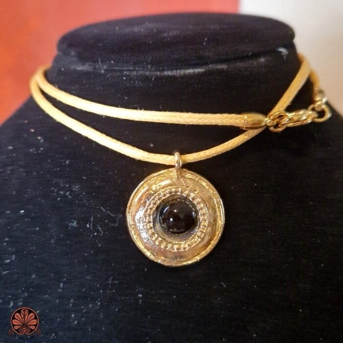 Collana ciondolo artigianale stile antico pietra onice