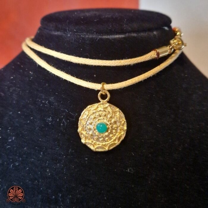 Collana ciondolo artigianale stile antico pietra agata verde