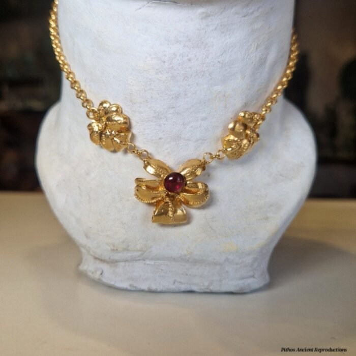 Collana fiocco stile antico